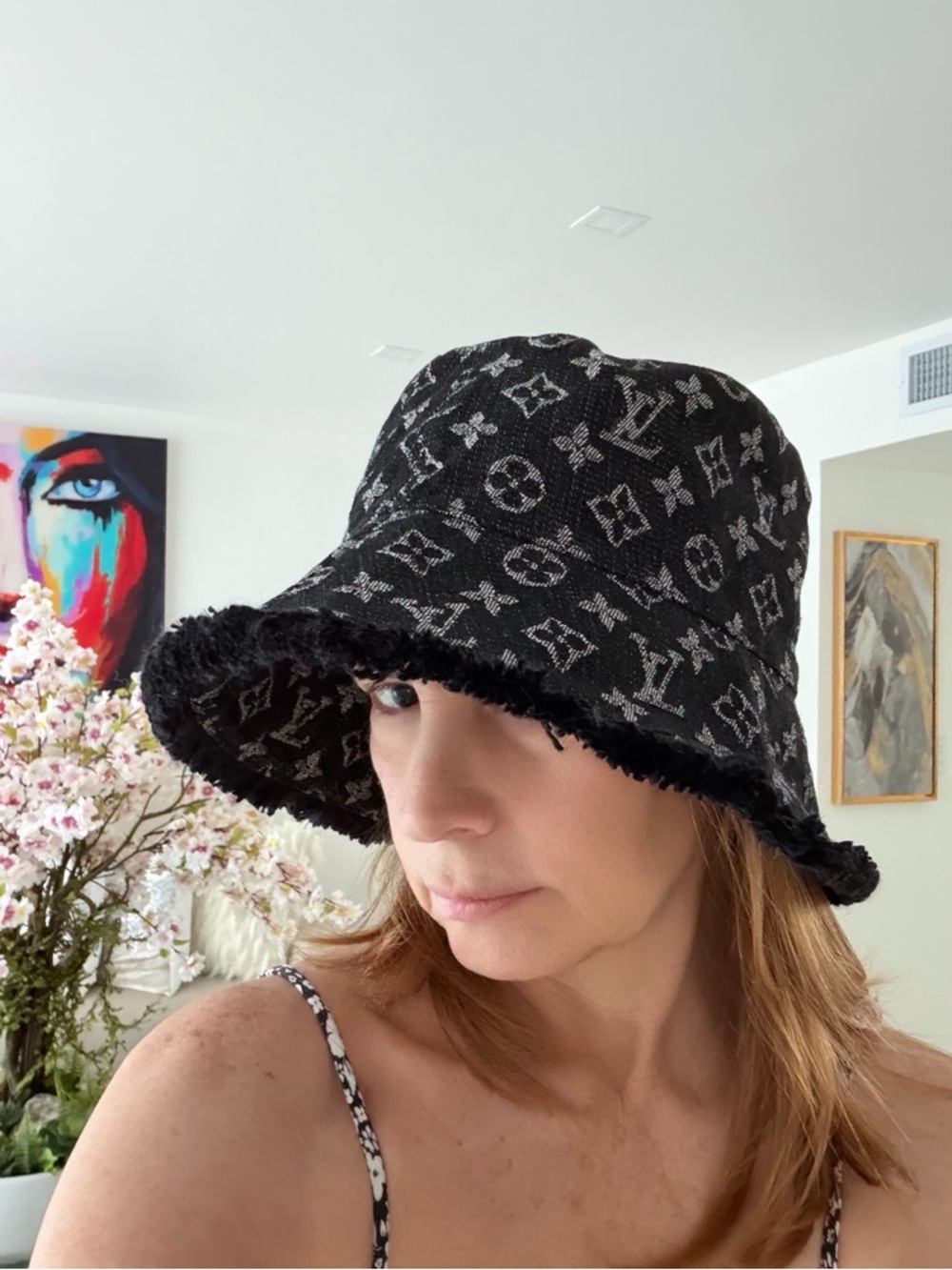 NOBULL Black & Gray Logo Bucket Hat with Frayed Brim it was A gift
